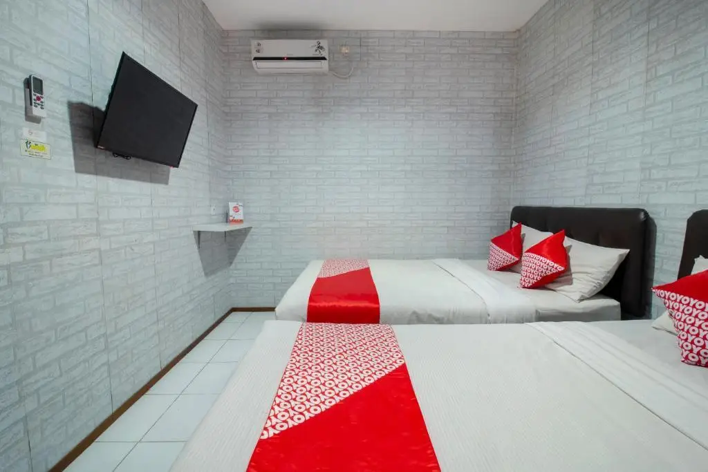 Маланг: OYO 3283 Bwalk Hotel
