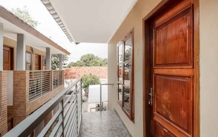 Караванг: OYO 3262 Salihara Residence