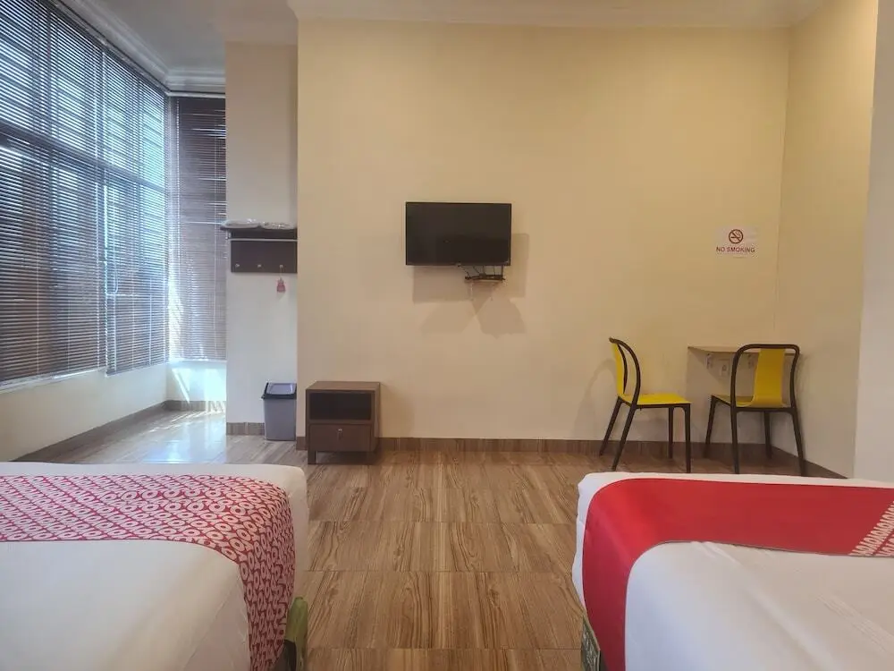 Медан: OYO 3316 Adam Malik Guesthouse Near Stasiun Medan