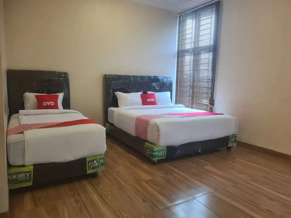 Медан: OYO 3316 Adam Malik Guesthouse Near Stasiun Medan