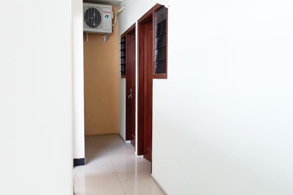 Сурабая: OYO Life 2678 Manyar Guest House
