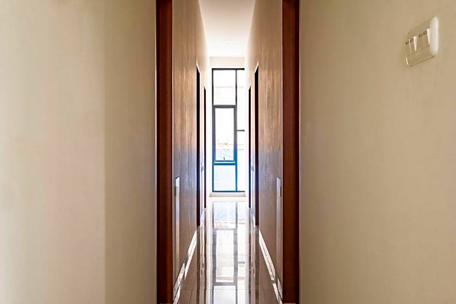 Караванг: OYO Life 2673 Rosewood Residence