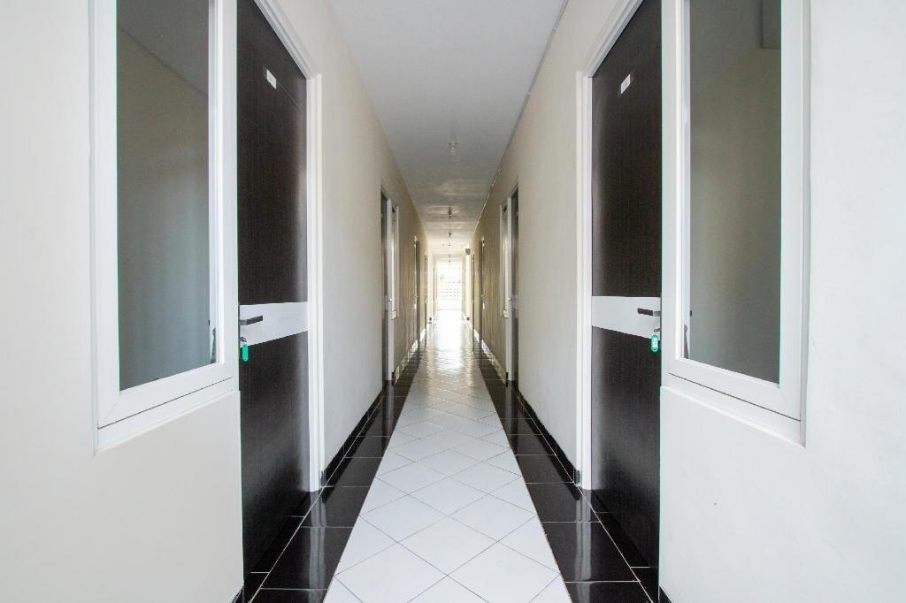 Маланг: Super OYO 3350 Cozy Residence Syariah