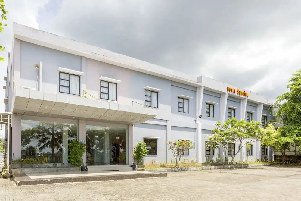 OYO 3343 Sunrise Hotel — фото 1