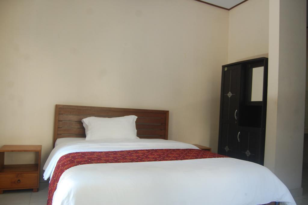 Бунутан: Star East Guest House
