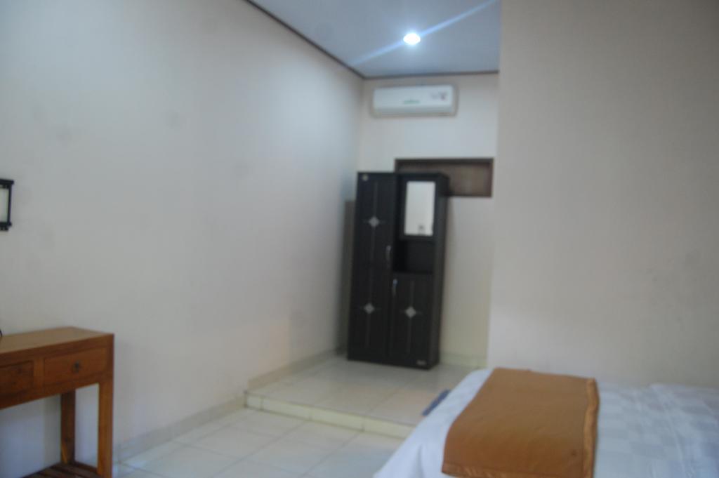 Бунутан: Star East Guest House