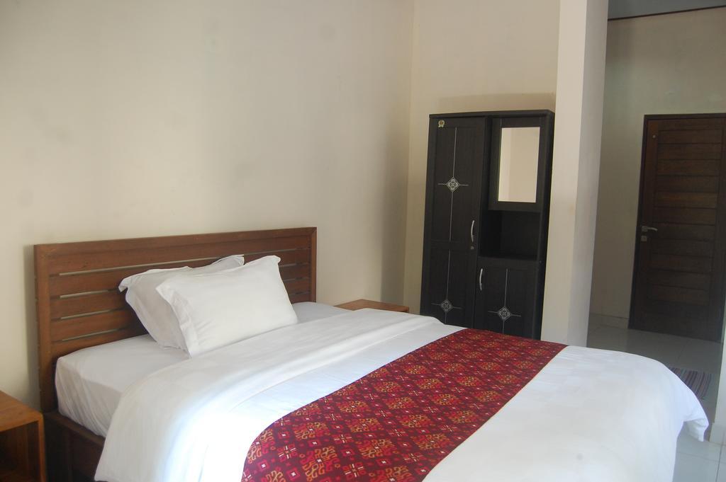 Бунутан: Star East Guest House