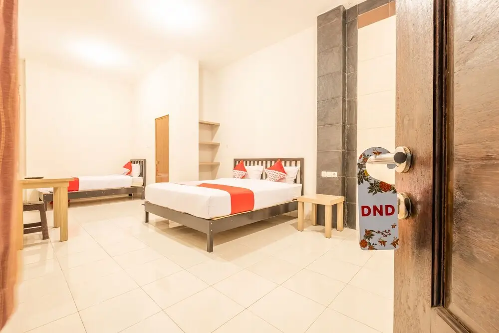 Чиребон: OYO 936 Tremigo Guest House Syariah