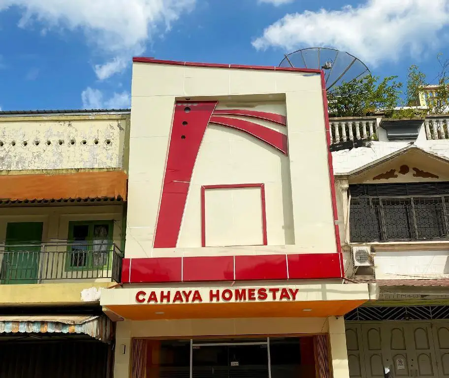 Паданг: OYO 2231 Cahaya Homestay