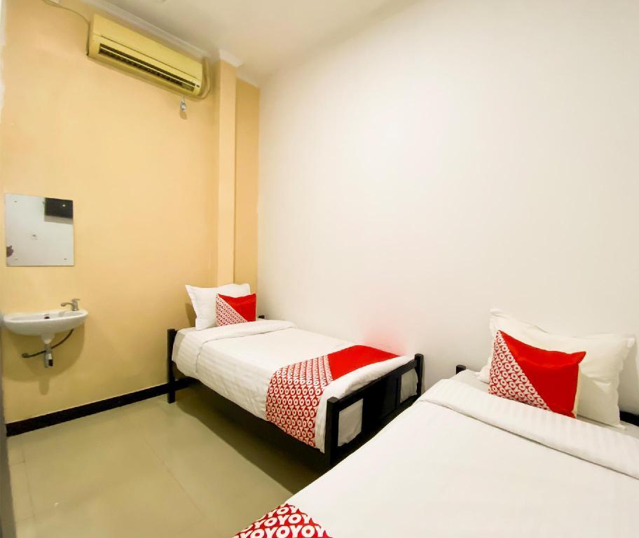 Паданг: OYO 2231 Cahaya Homestay