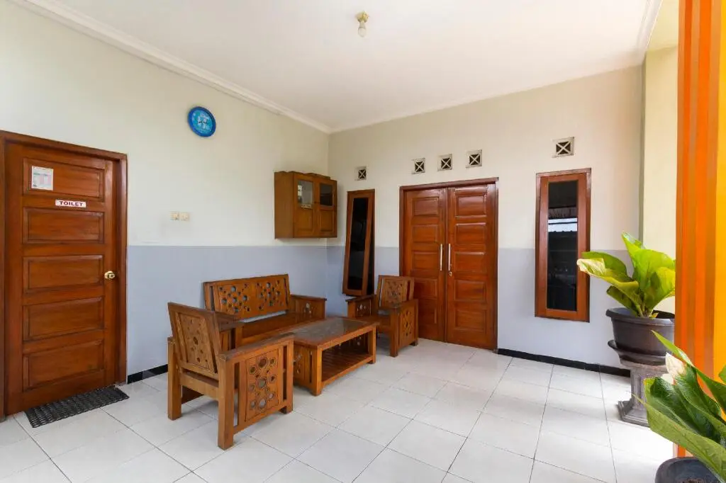 Суракарта: OYO 3338 Wisma Anugerah