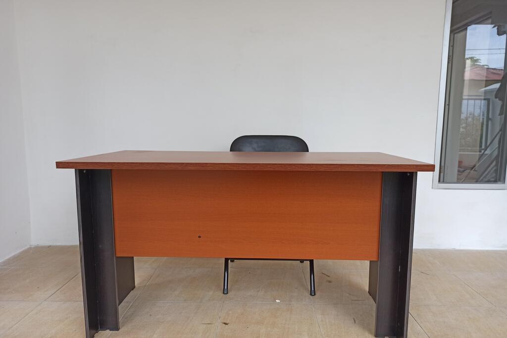 Сурабая: OYO Life 2988 Medokan N2 Residence