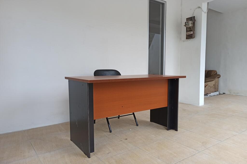 Сурабая: OYO Life 2988 Medokan N2 Residence