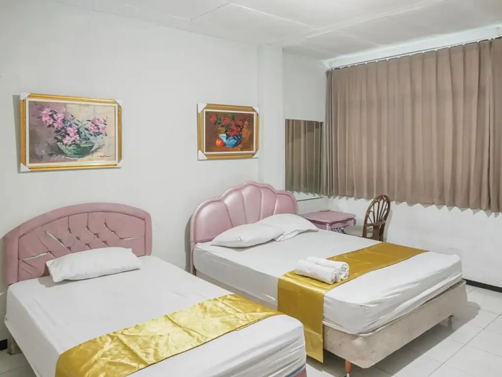 Сурабая: OYO 3823 Lia House