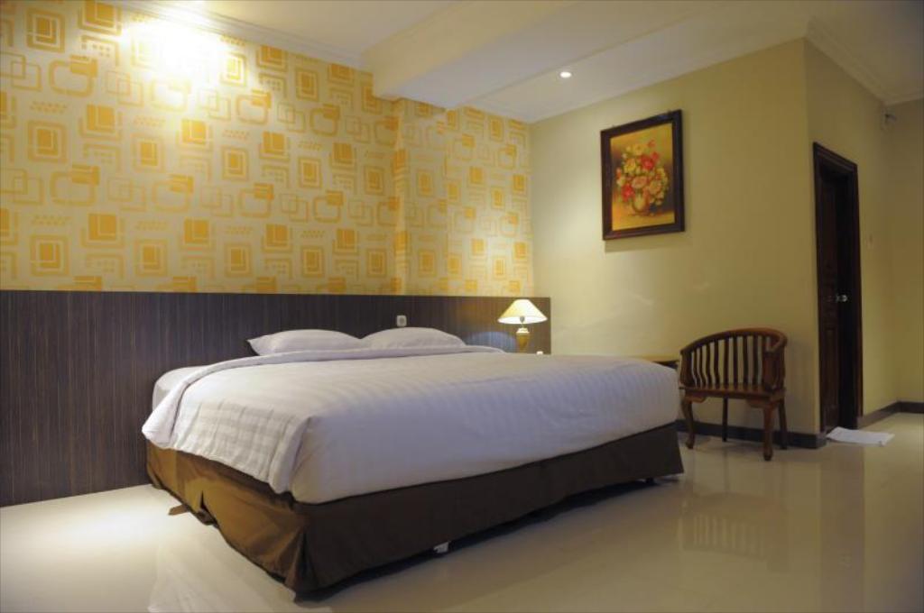 Купанг: Sylvia Hotel Budget Kupang