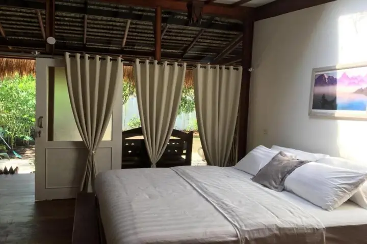 Гили Траванган: Serene Beach Villa