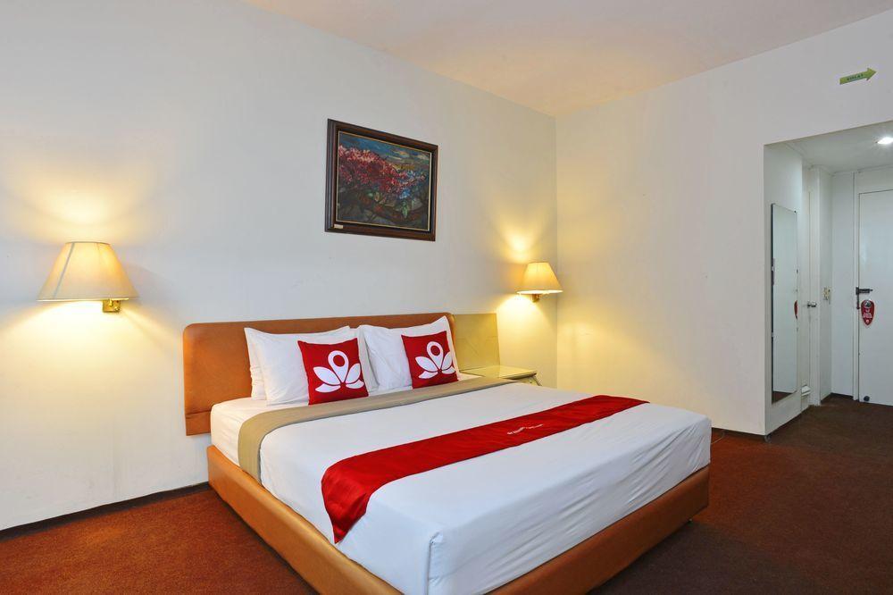Джакарта: ZEN Rooms Kebayoran