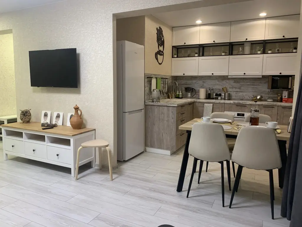 Красноярск: Апартаменты Argentum Home Матросова 9