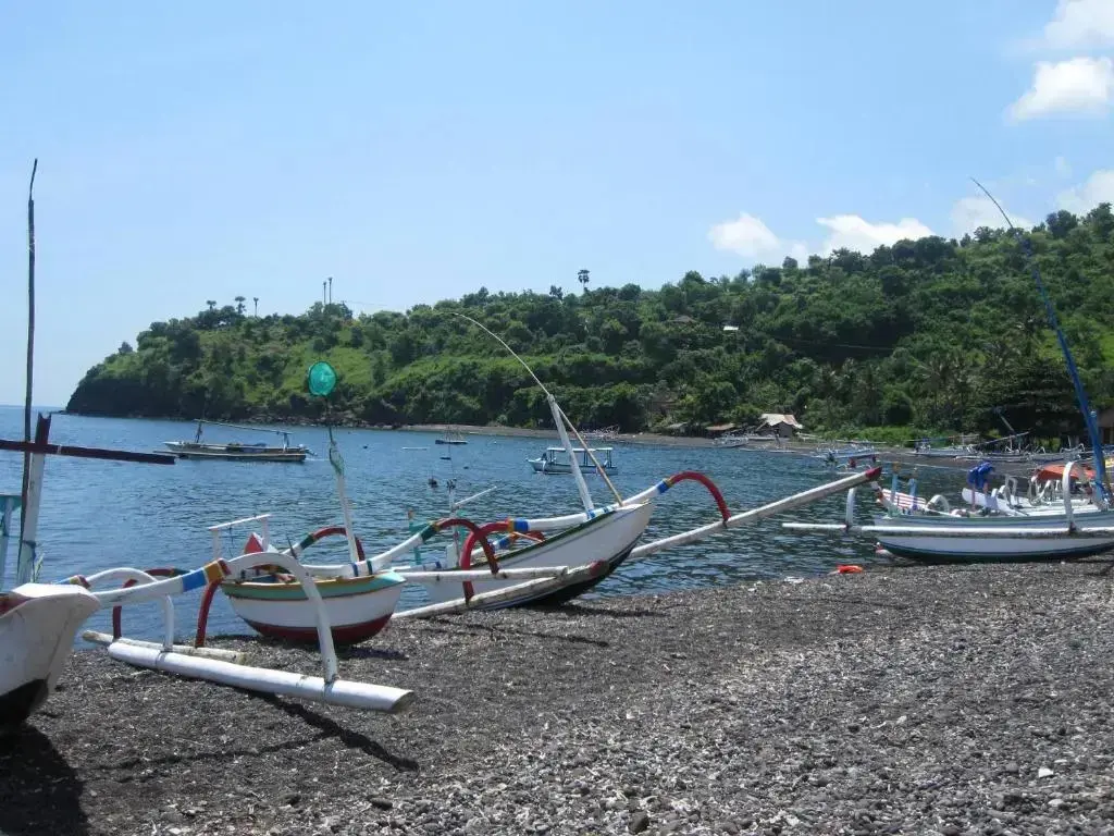 Пурвакерти: Galang Kangin Bungalows 2