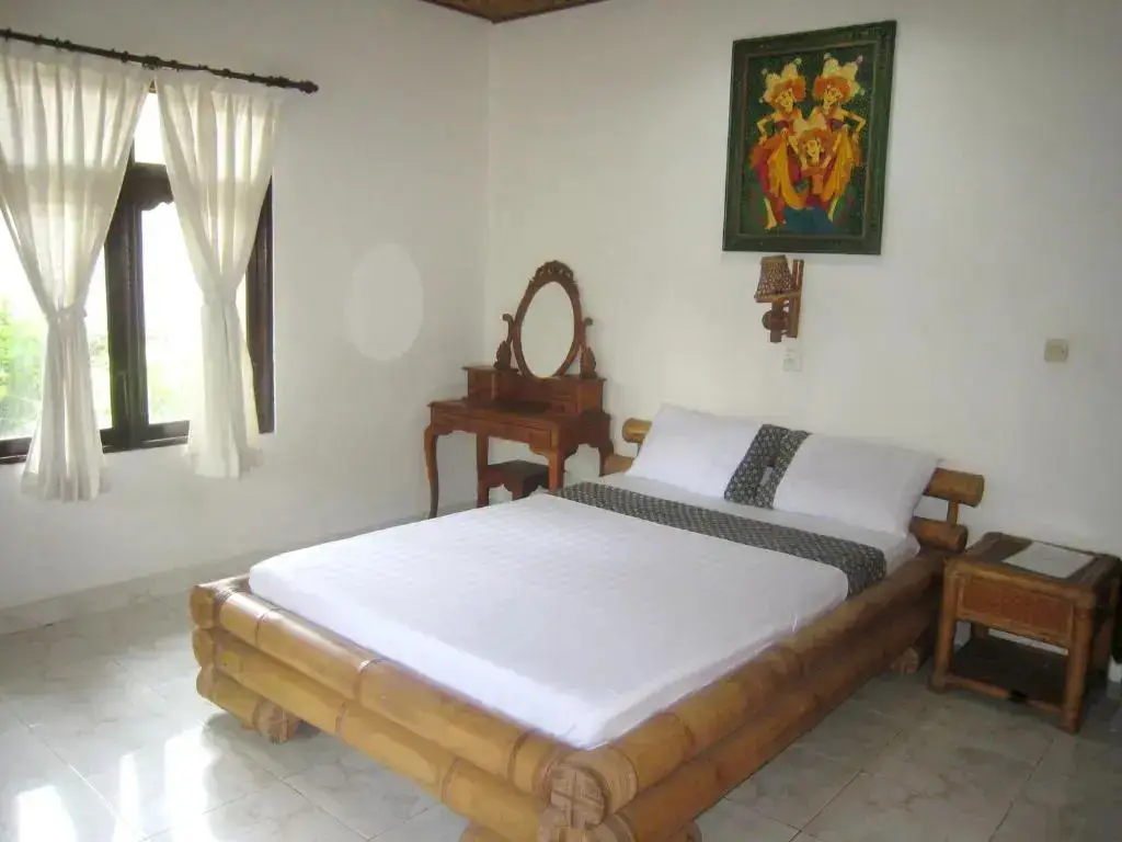 Пурвакерти: Galang Kangin Bungalows 2