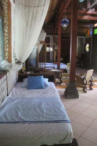 Вoнoсари: Villa Tentrem