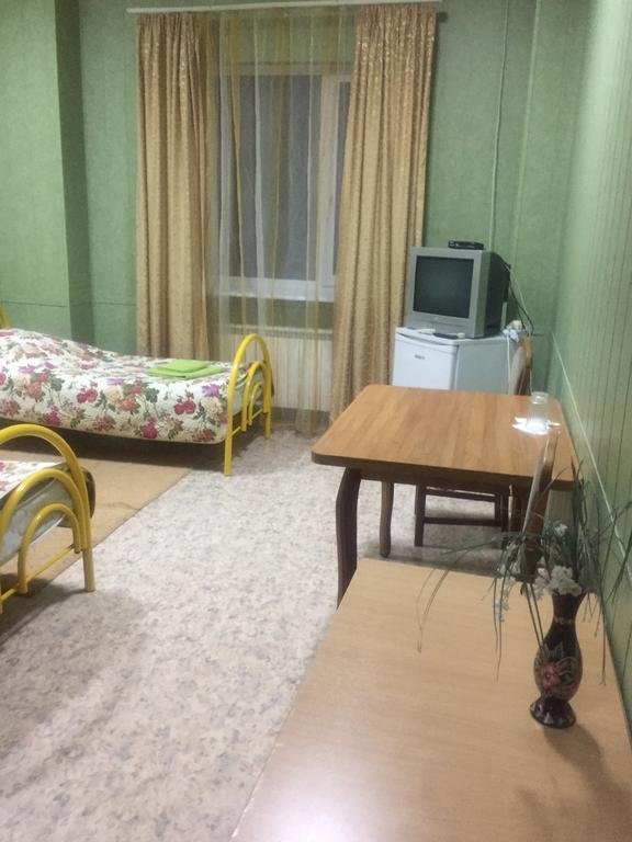 Тарасовский: Отель Ариэль-Д
