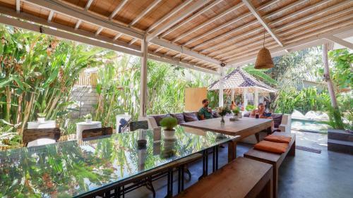 Переренан: The Hideout Hostel
