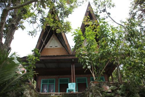 Laster Jony's Guesthouse Samosir RedPartner — фото 1