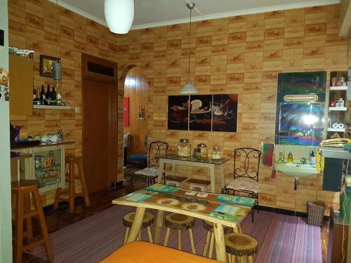 Бандунг: The Brick House