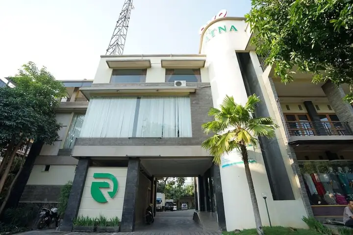 Проболинго: OYO 1430 Hotel Ratna Syariah