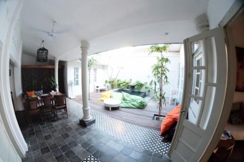 Джокьякарта: The Patio Yogya