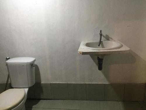Джимбаран: Made Roejas Homestay