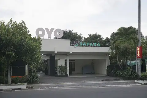 OYO 693 Hotel Safara — фото 1