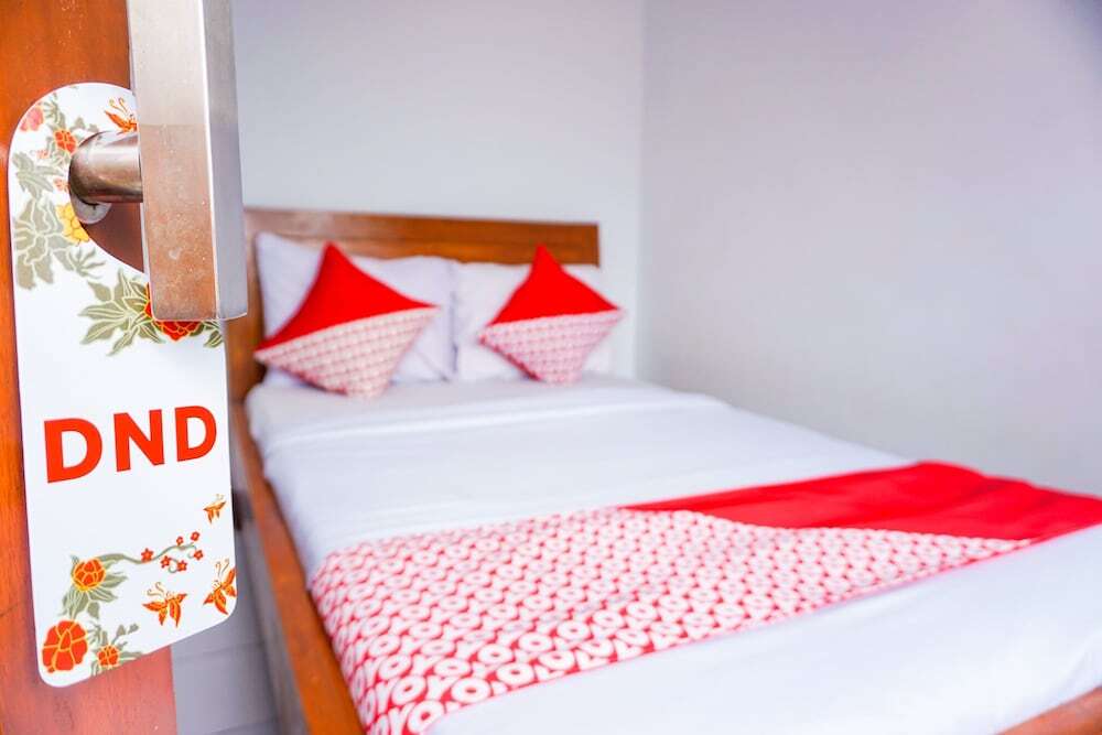Бандунг: Cigadung Guest House by OYO