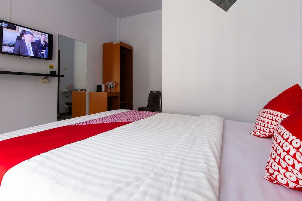 Бандунг: Cigadung Guest House by OYO