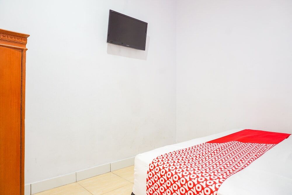 Бандунг: Cigadung Guest House by OYO