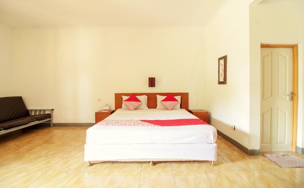 Пангандаран: Hotel Sofia Pangandaran By OYO Rooms