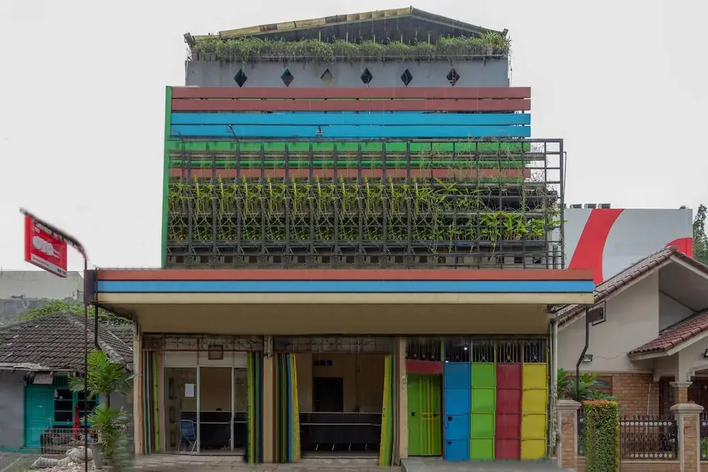 Тангеранг: Pelangi Guest House by OYO Rooms