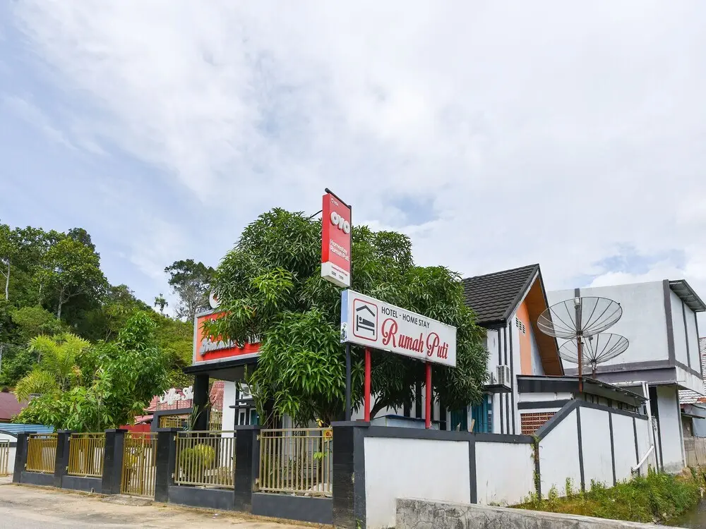 Пайтан: Homestay Rumah Puti by OYO Rooms