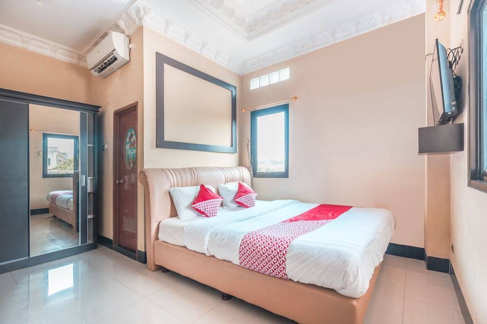 Чибинонг: Fallinda Hotel by OYO Rooms