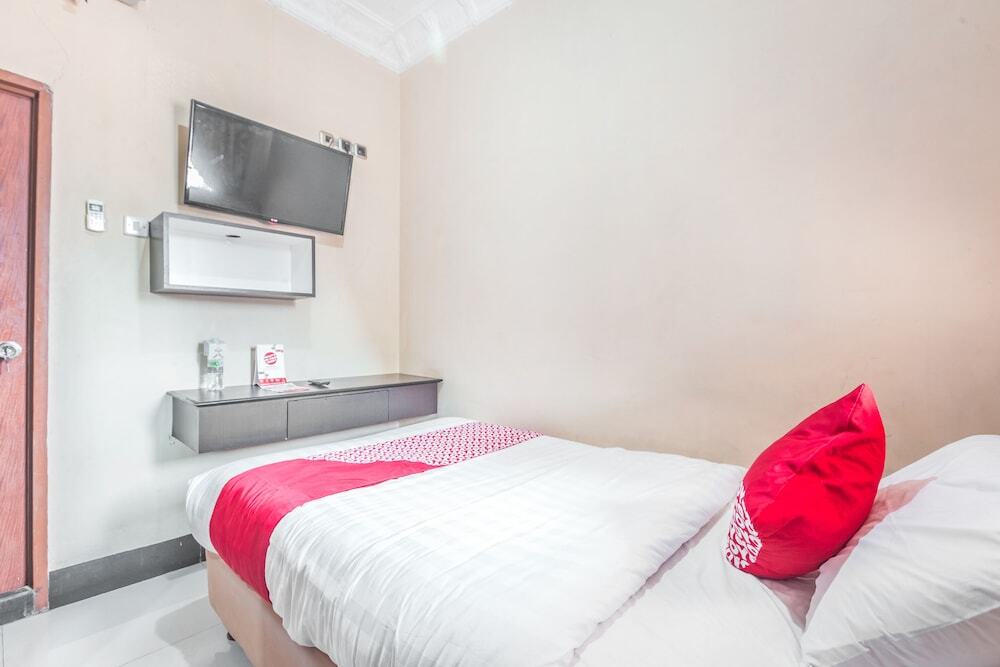 Чибинонг: Fallinda Hotel by OYO Rooms