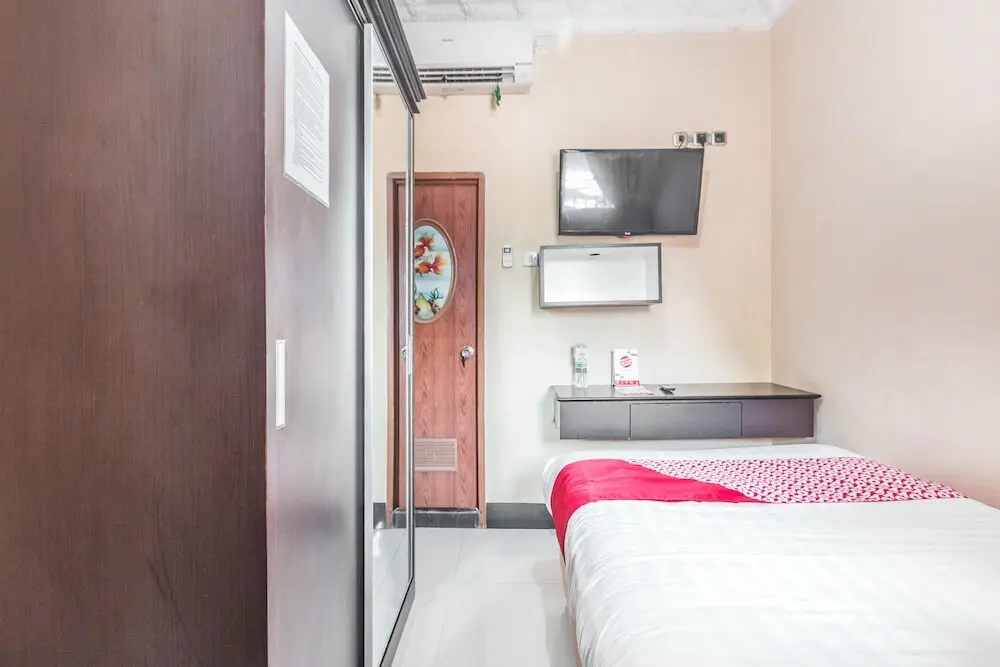 Чибинонг: Fallinda Hotel by OYO Rooms
