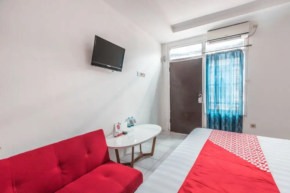 Бекаси: Angel Home Stay by OYO Rooms