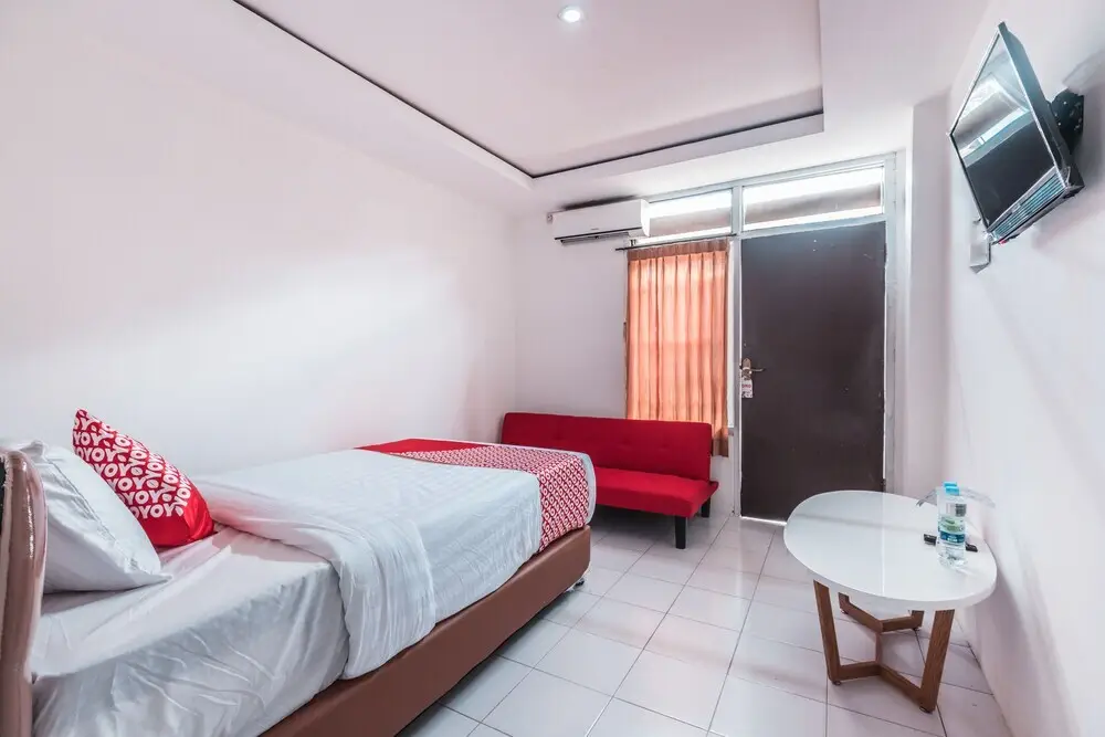 Бекаси: Angel Home Stay by OYO Rooms