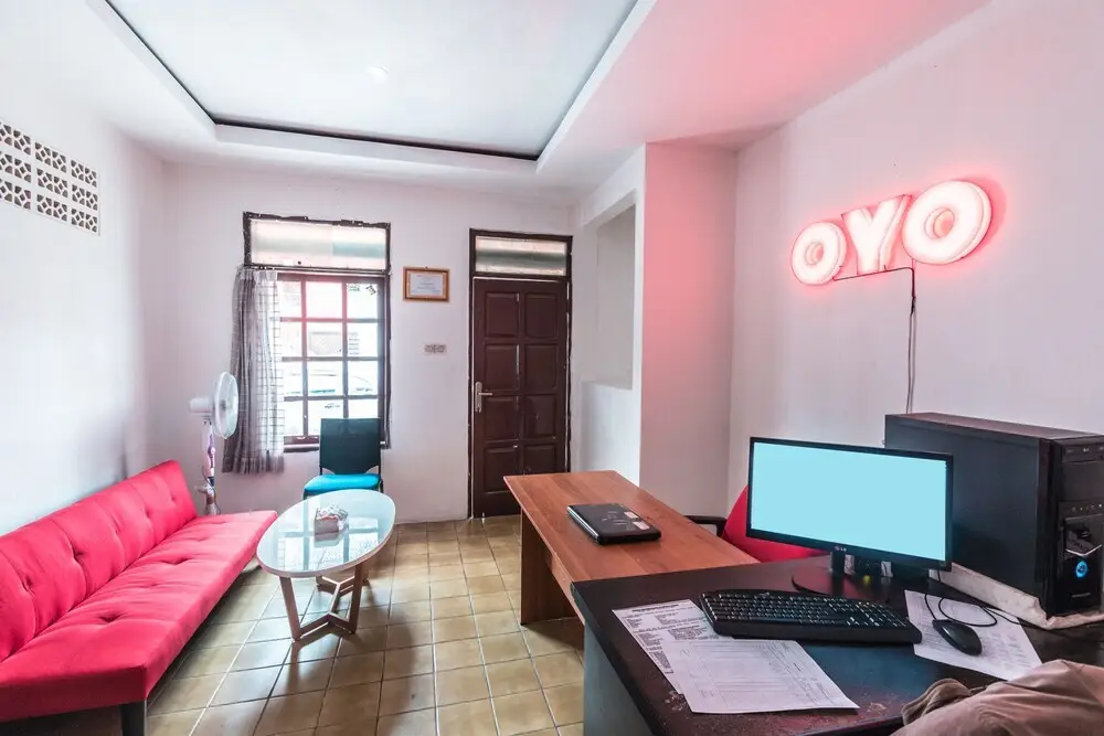 Бекаси: Angel Home Stay by OYO Rooms