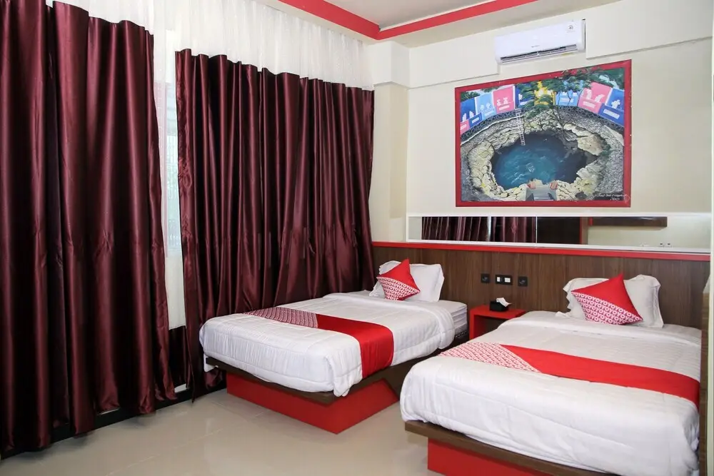 Палу: Brizky Hotel by OYO Rooms