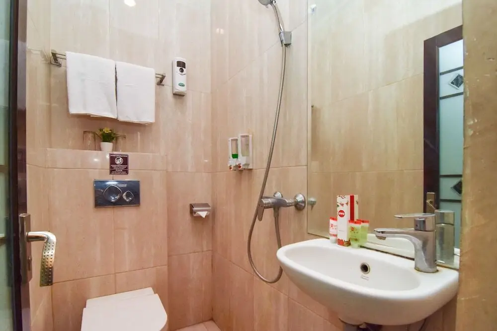 Сурабая: D' Best Homestay by OYO Rooms