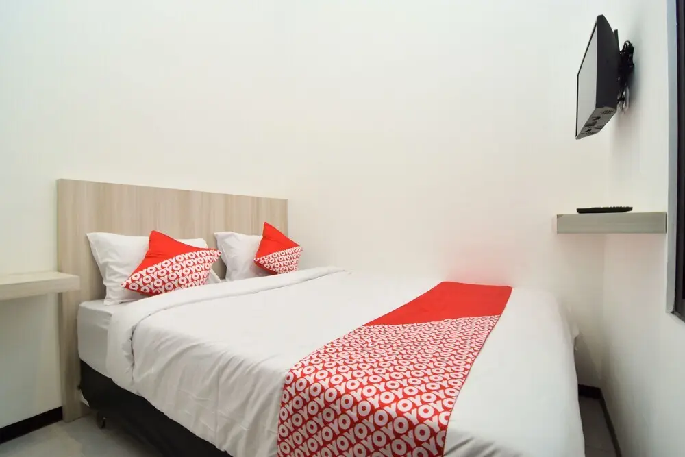 Сурабая: Rungkut Mejoyo Selatan by OYO Rooms