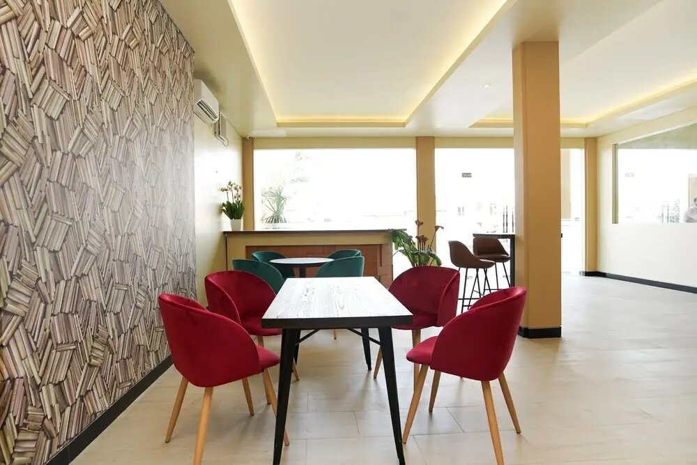 Сурабая: Hotel Cahaya 3 by OYO Rooms