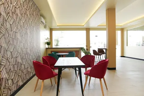 Hotel Cahaya 3 by OYO Rooms — фото 1